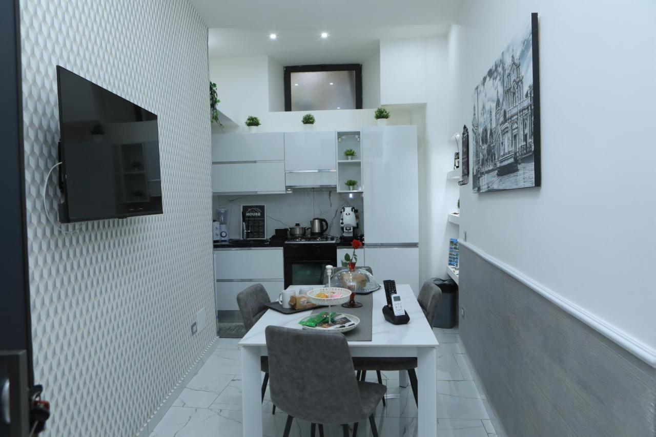 Appartamento Santi House Catania Esterno foto