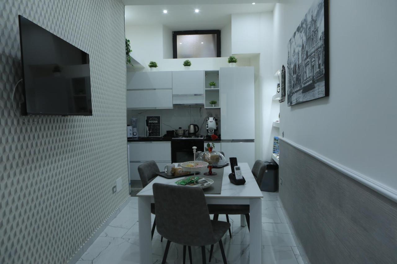 Appartamento Santi House Catania Esterno foto