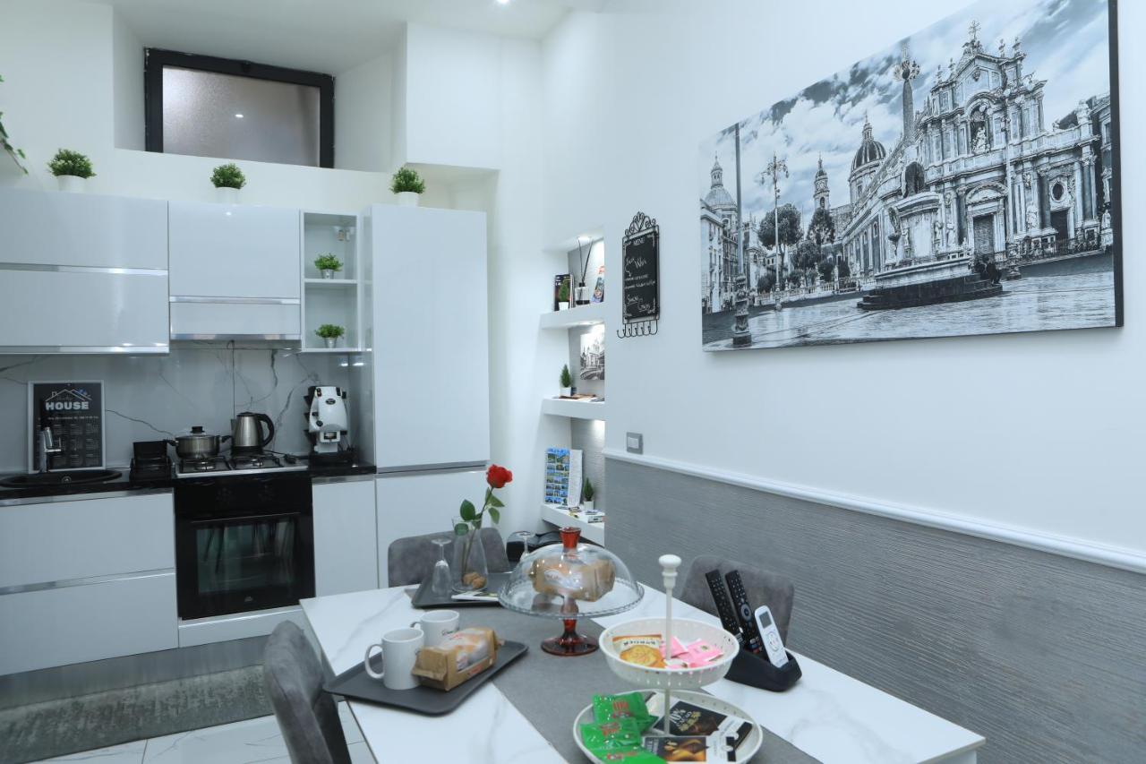Appartamento Santi House Catania Esterno foto